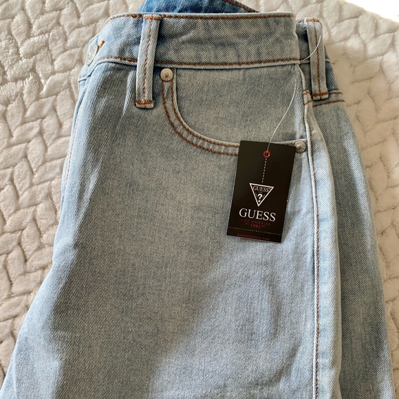 GUESS DENIM SHORTS - Picture 2 of 4